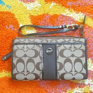 Coach large wallet/wristlet Brown/Tan signature C stripe